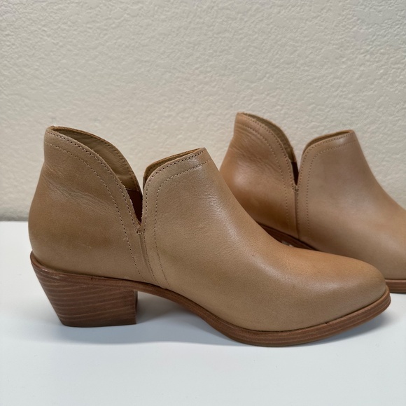Nisolo Mia Ankle Booties Womens Sz. 7.5 Quality Leather Versatile Cushioned NWOT - Picture 7 of 16